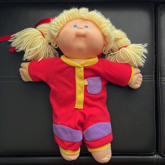 Cabbage Patch Doll | Blonde Ponytails Blue Eyes - Picture 2 of 10